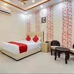 Kings Hotel & Banquet Hall