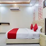 Kings Hotel & Banquet Hall