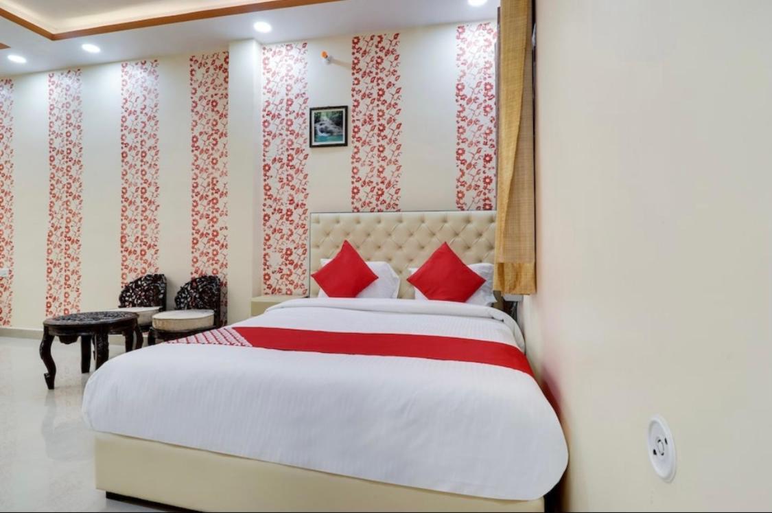 Kings & Banquet Hall Hotel 2*