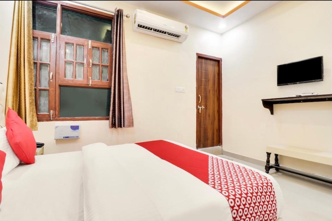 Kings & Banquet Hall 2* Lucknow
